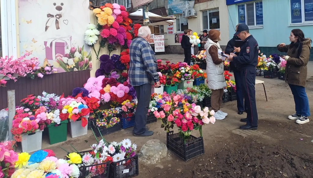 В канун Пасхи власти Энгельса изымают цветочную продукцию